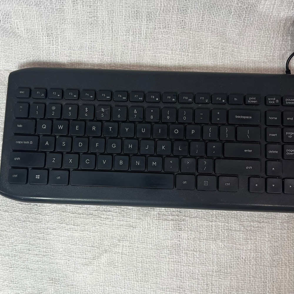 onn‎ Wired USB Keyboard Computer Laptop 5 ft USB Cable 104-Keys Black - Picture 3 of 5